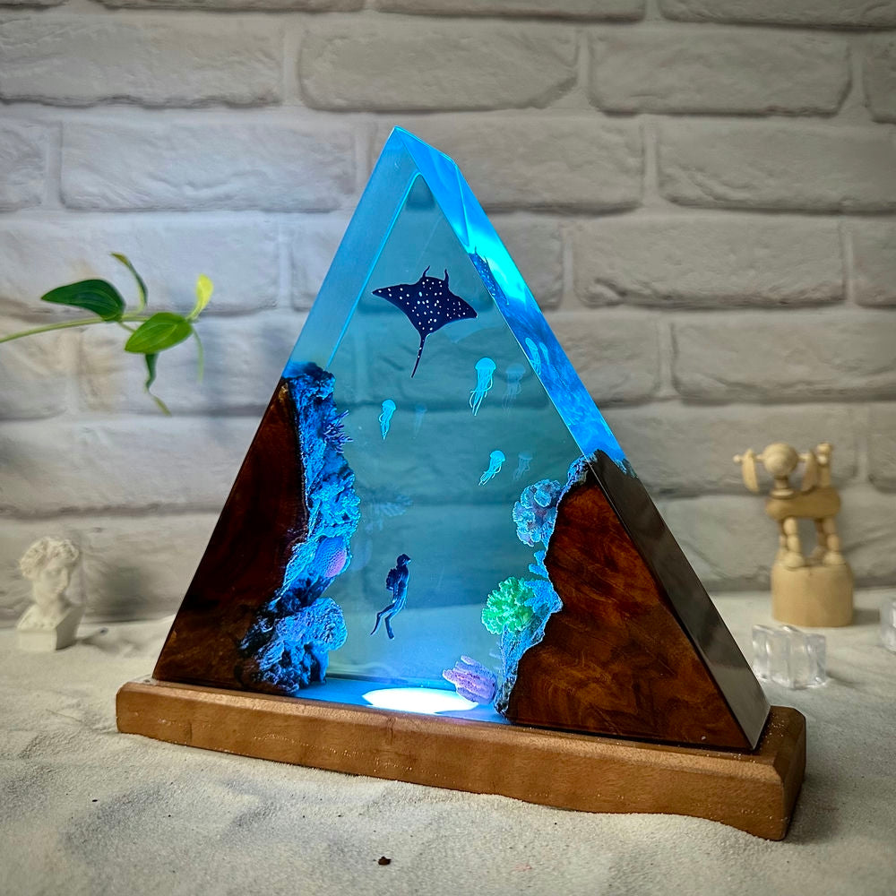 Manta rays resin epoxy lamp