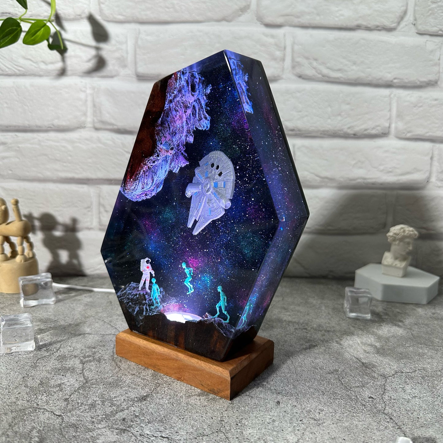 Aliens and astronauts resin lamp