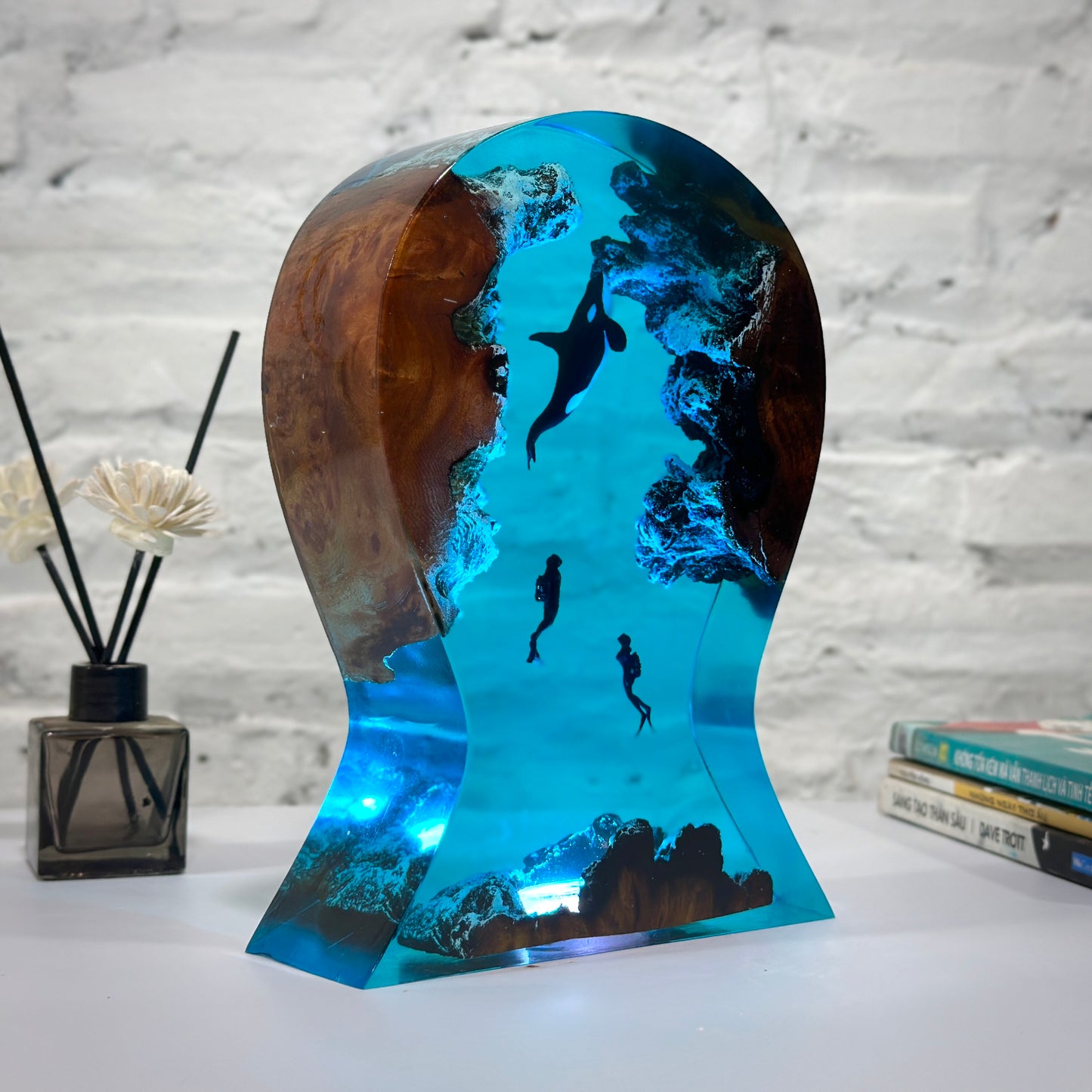 Orca headphone stand