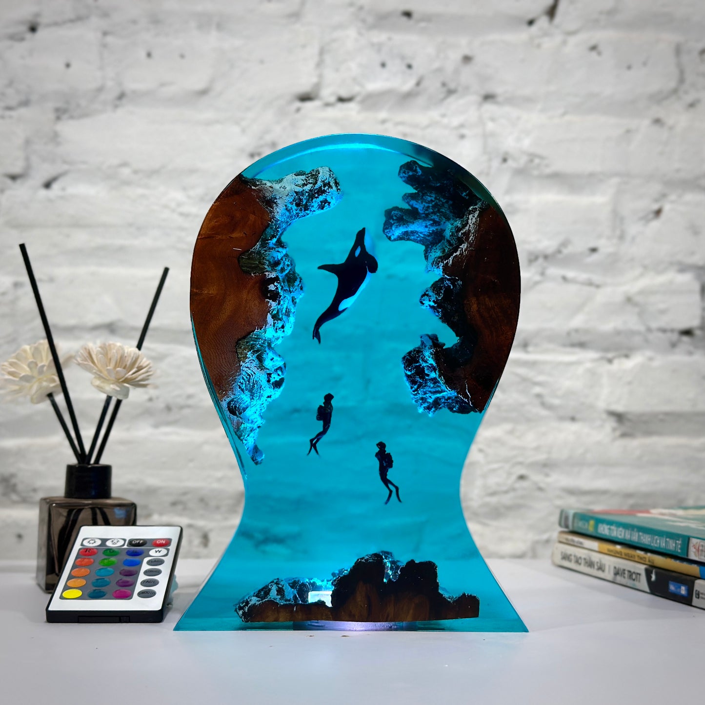 Orca headphone stand