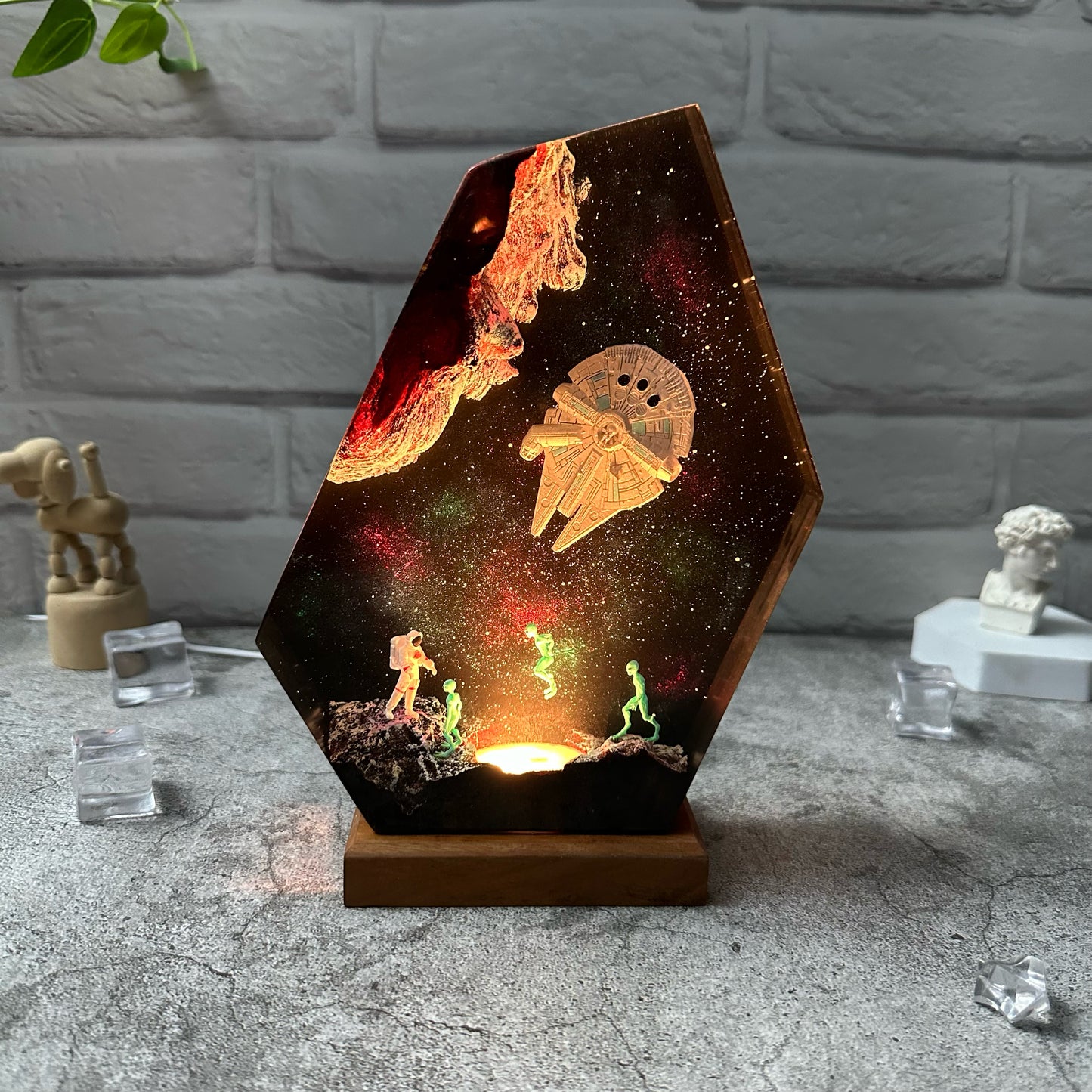Aliens and astronauts resin lamp