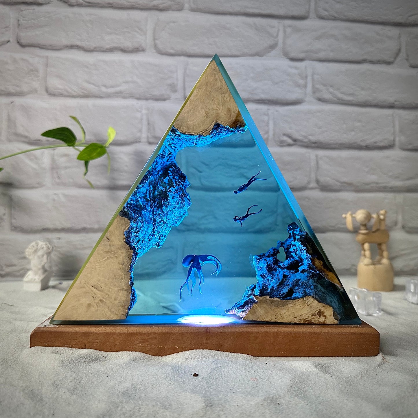 Octopus and Couple divers resin lamp