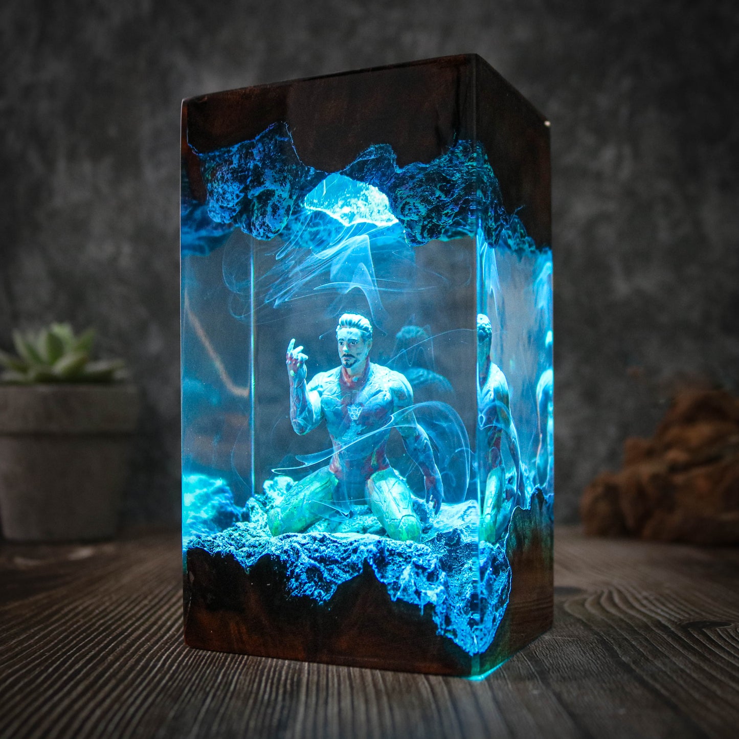 Iron man resin epoxy night light