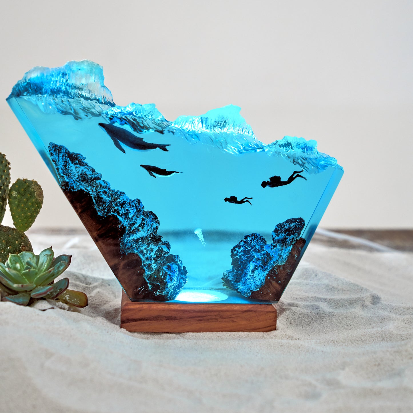 Humpback Whale resin epoxy lamp