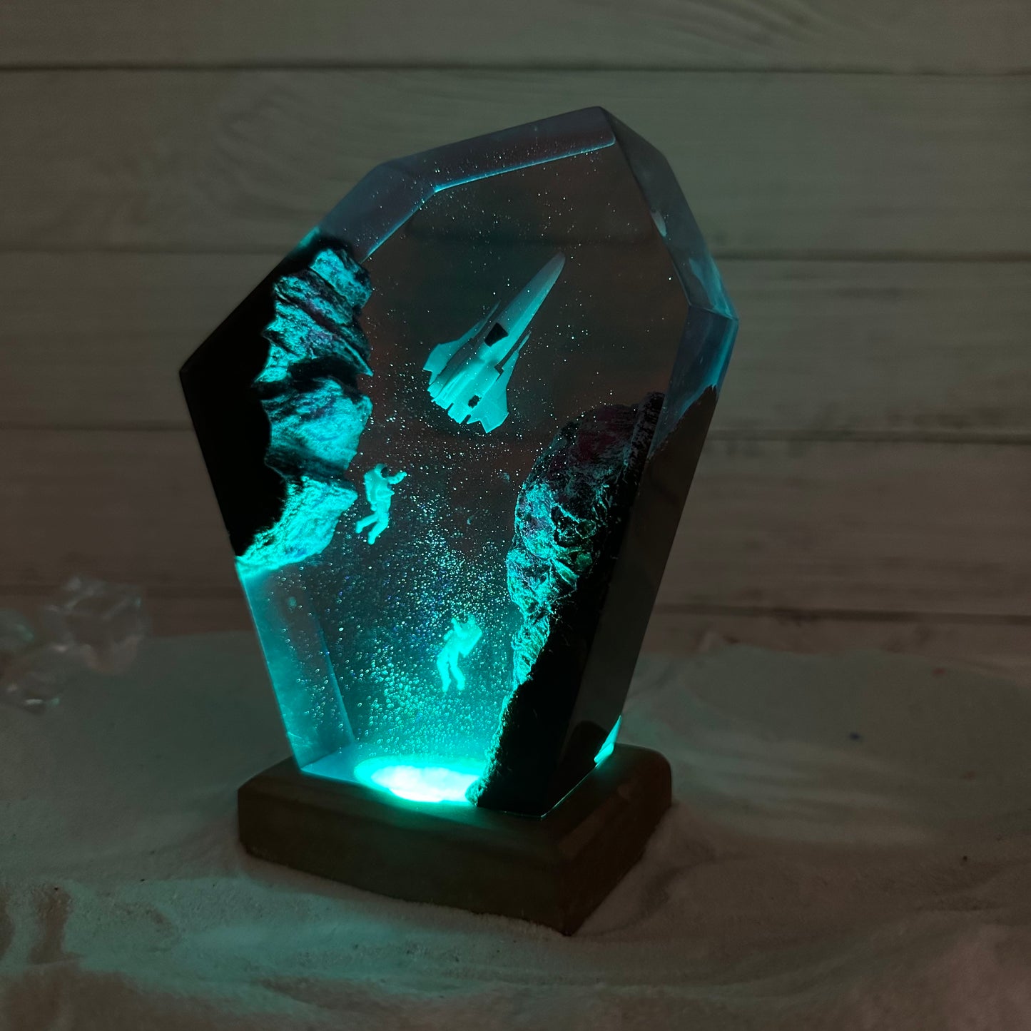 Astronaut resin night light