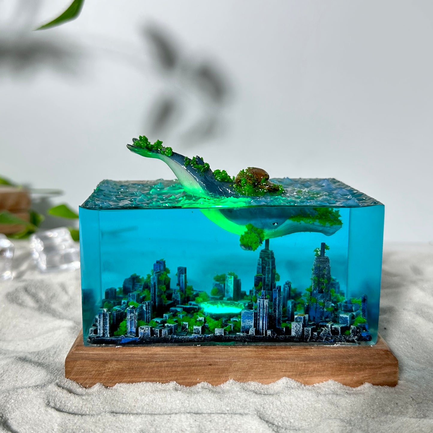 Giant Humpback resin lamp