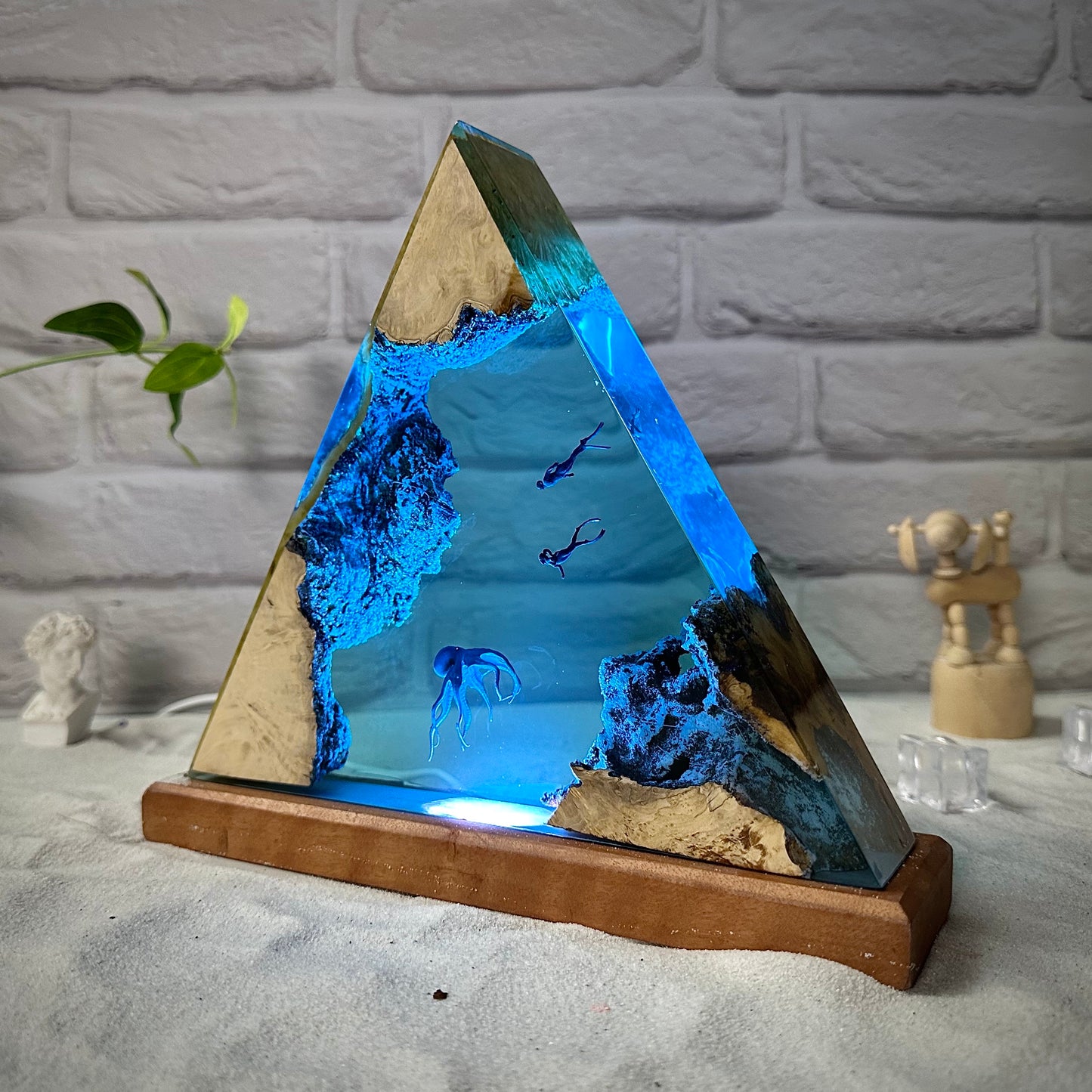Octopus and Couple divers resin lamp