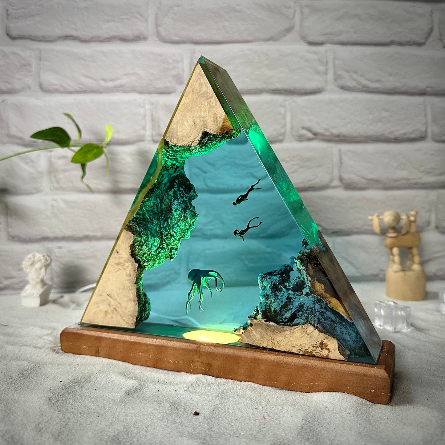 Octopus and Couple divers resin lamp