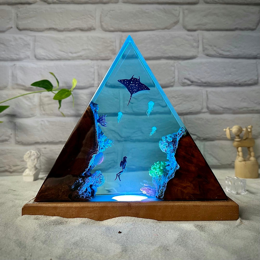 Manta rays resin epoxy lamp
