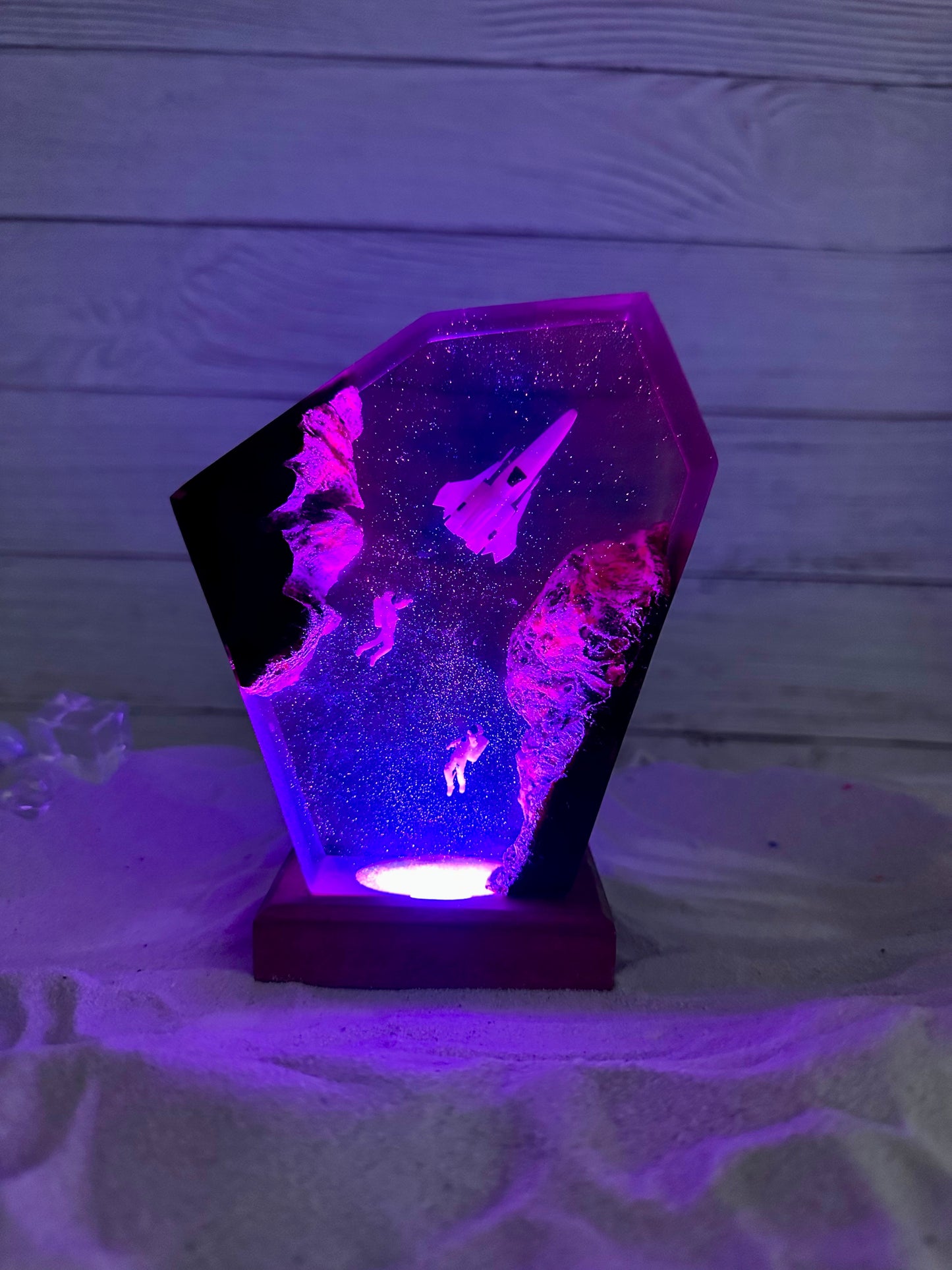 Astronaut resin night light